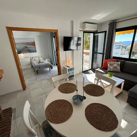 Casa Fortune Sleeps 4 아파트 *