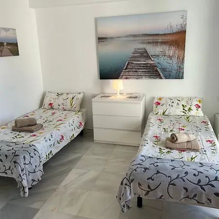 Casa Fortune Sleeps 4 * 베날마데나코스타